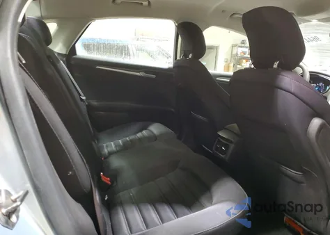 2013 Ford Fusion Se Hybrid z USA, uszkodzony, nr VIN 3FA6P0LU2DR357499